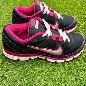 Women’s Black Pink Nike Dual Fusion Running Shoes Sneakers Size 6.5